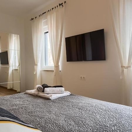 Apartments Dream In Arena 1 Pula Center Free Parking Zewnętrze zdjęcie